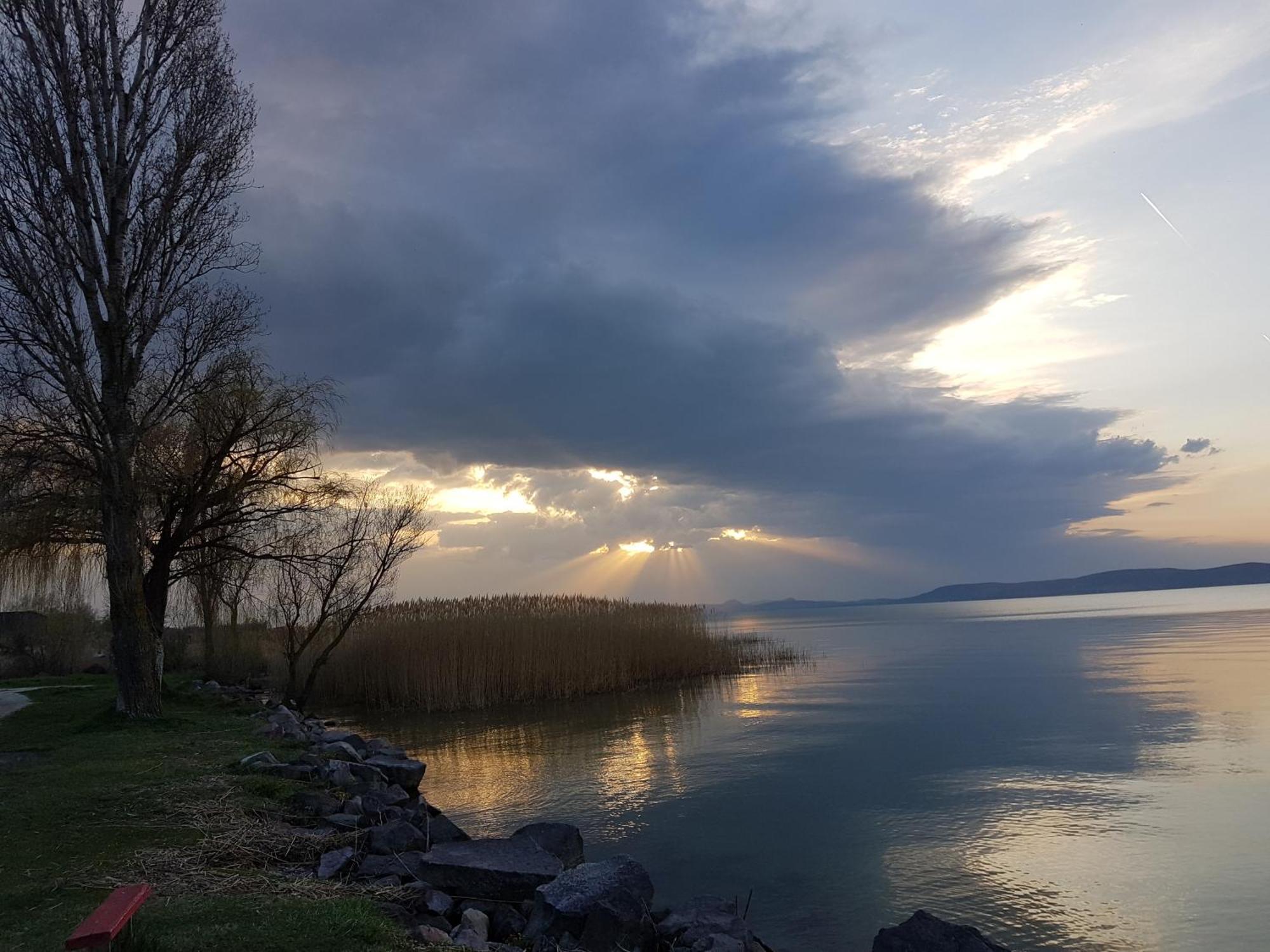 Család-Barát Apartman Balatonlelle Exteriér fotografie